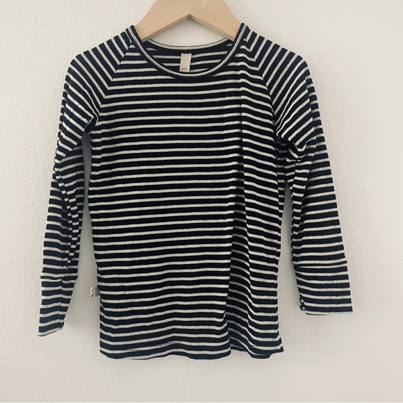 3 Piece Bundle - Black and Beige Cream Striped Childhoods Tops & Shorts - Picture 9 of 10